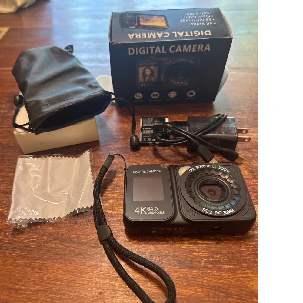 4K Digital Camera 64MP Vlogging Camera 18X Zoom 2.8in Screen Black New
